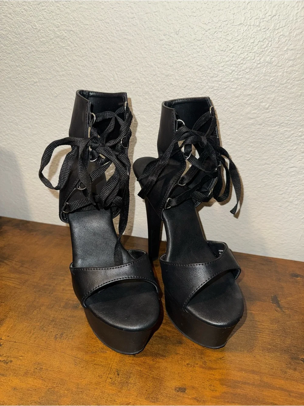 Pleaser black lace